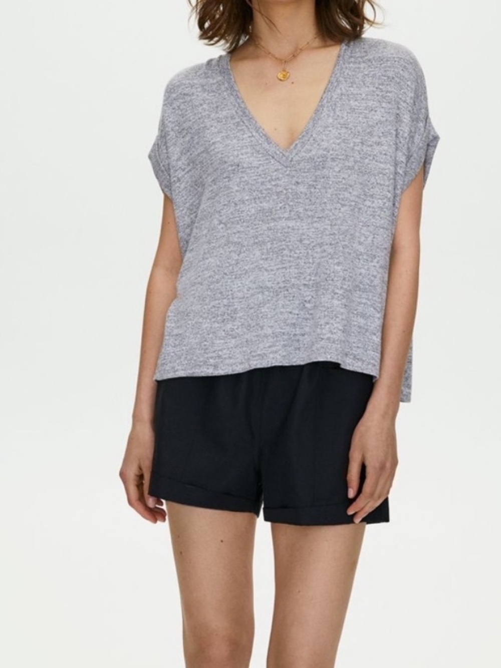 Aritzia | Wilfred Free | Brosh | V Neck | Tee